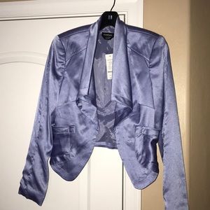 NEW BEBE COLD SHOULDER JACKET 🧥. IN PERIWINKLE.